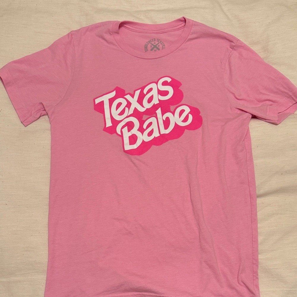 Pink Graphic ‘Texas Babe’ Tee